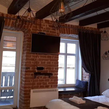Daire Loft з балконом в центрі львова Lviv