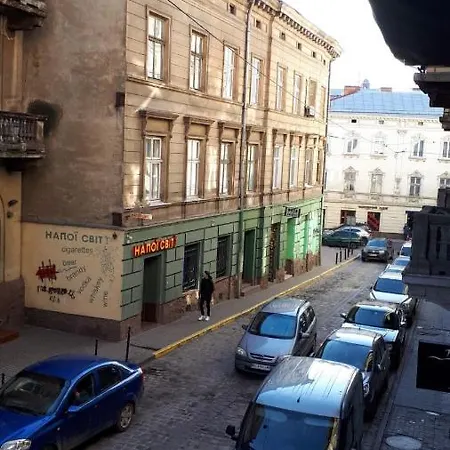 Loft з балконом в центрі львова Lviv